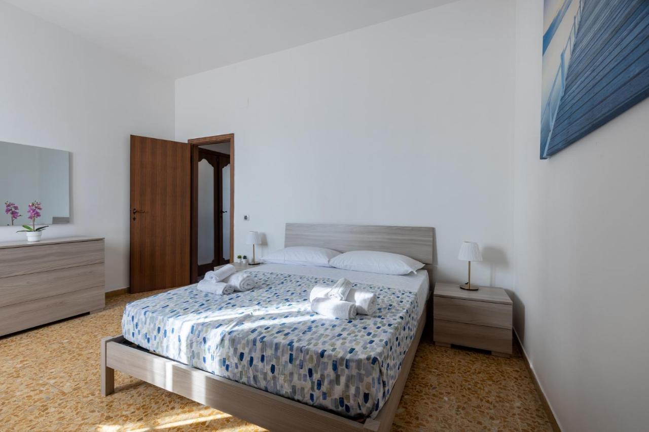 Pisa Quiet And Bright Flats With Balcony Appartement Buitenkant foto